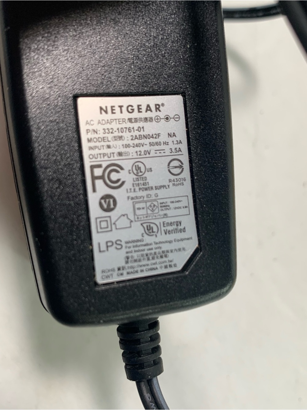 NETGEAR Nighthawk Wireless Smart Gaming WiFi Router AC2300 R7000P bundle Adapter - Picture 7 of 16